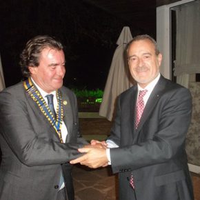 30.06.2017 (viernes) Cena de Cambio de Presidente 30.06.2017 (viernes) Cena de Cambio de Presidente