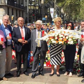 Ofrenda floral a las víctimas del terrorismo en Barcelona Ofrenda floral a las víctimas del terrorismo en Barcelona