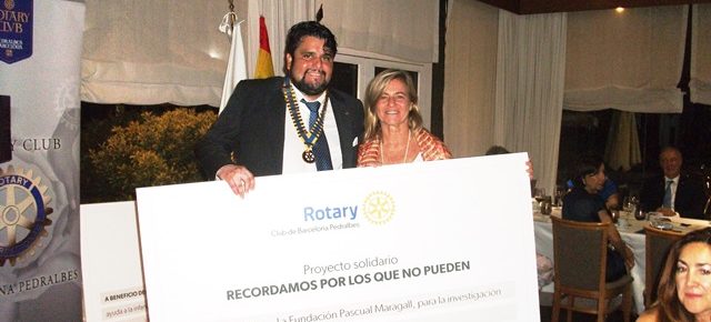 Entrega aportación a la Fundación Pasqual Maragall Entrega aportación a la Fundación Pasqual Maragall