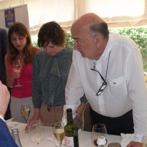 Brindis por el 70 cumpleaños de nuestro compañero Edmond Vidal sr. Brindis por el 70 cumpleaños de nuestro compañero Edmond Vidal sr.